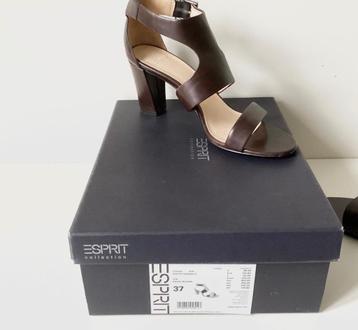 Prachtige ESPRIT Edc Leren Pumps mt 37 beschikbaar voor biedingen