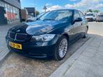 BMW 320i 2008–Zeer Schoon, Probleemloos en Android Auto, 65 €/maand, Achterwielaandrijving, Zwart, Origineel Nederlands