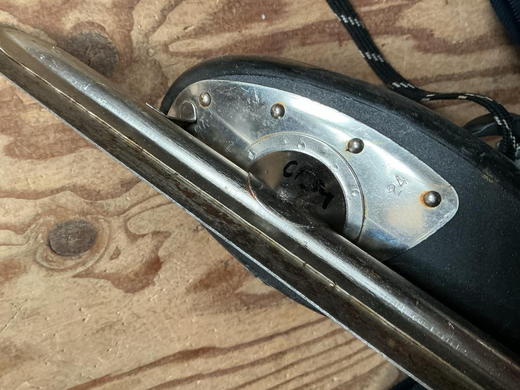 Viking Noren Schaatsen - Maat 24, Sport en Fitness, Schaatsen, Ophalen, Gebruikt, Noren, Viking