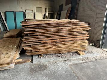 Gebruikte underlayment platen 244cmx122cmx18mm. beschikbaar voor biedingen