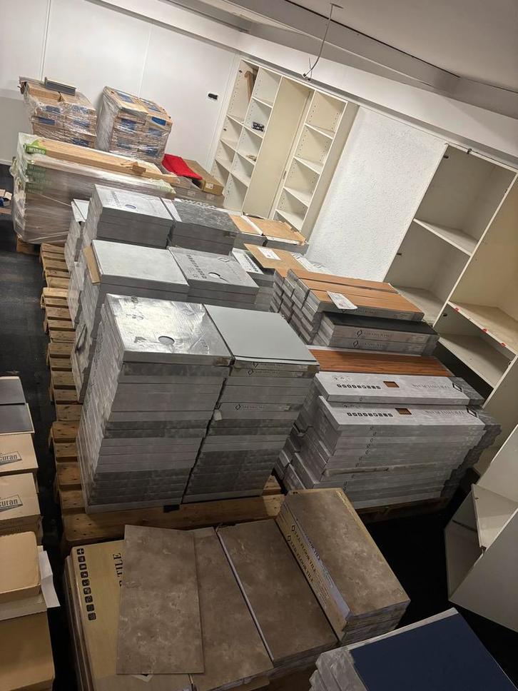 (Export) Grote partij plak PVC vloeren - 2500m2, Doe-het-zelf en Verbouw, Tegels, Nieuw, Overige typen, 10 m² of meer, Ophalen