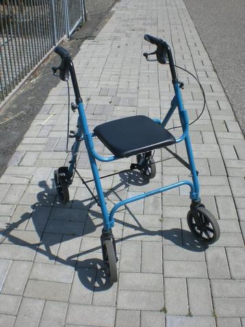 Thuasne Rollator ziet er netjes uit en zeer goede remmen.. beschikbaar voor biedingen