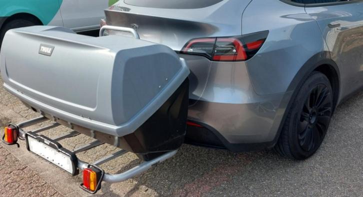 TE HUUR Trekhaakkoffer Thule BackUp 900, Auto diversen, Dakkoffers, Zo goed als nieuw, Ophalen