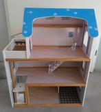 POPPENHUIS, met meubeltjes en 2 poppetjes, Ophalen, Zo goed als nieuw, Poppenhuis
