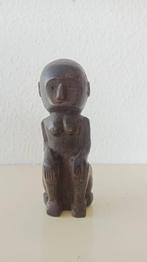 Gehurkt voorouder figuur Flores Eiland. Indonesie tribal art, Antiek en Kunst, Ophalen of Verzenden