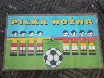 Magnetisch voetbalspel Pilka Nozna Pools tafelvoetbal beschikbaar voor biedingen