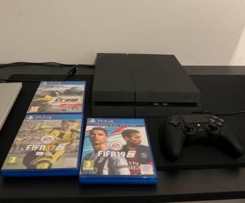 PS4 + accessoires beschikbaar voor biedingen