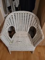 Gratis: Rotan stoel - Wit, Huis en Inrichting, Stoelen, Ophalen, Gebruikt, Wit, Eén