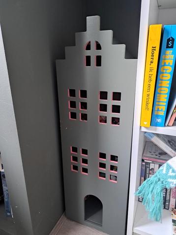 Hema Grachtenpand Kast beschikbaar voor biedingen