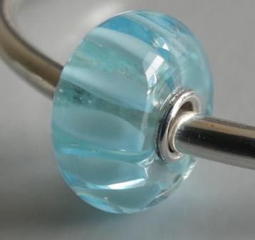 Trollbeads LICHTBLAUWE STREEP beschikbaar voor biedingen
