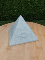 Yu-Gi-Oh millennium puzzle glow in the dark kaarten houder, Hobby en Vrije tijd, Ophalen of Verzenden, Zo goed als nieuw