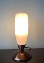 Vintage messing en melkglas tulp tafellampje, Huis en Inrichting, Lampen | Tafellampen, Ophalen of Verzenden, Zo goed als nieuw