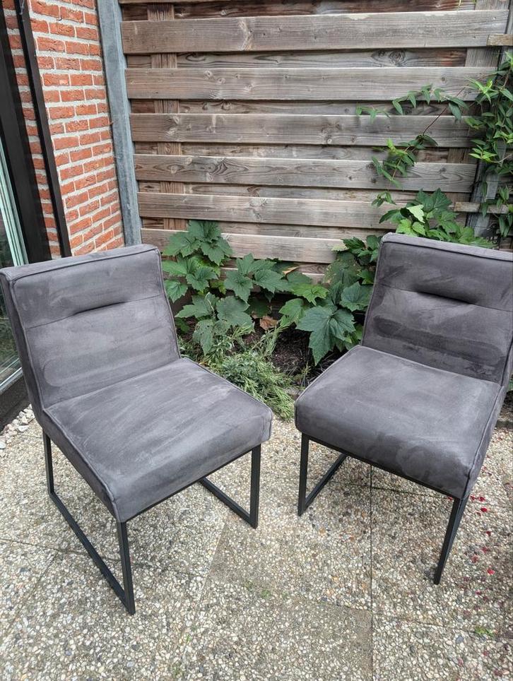 Te koop 4 mooie eetkamerstoelen in perfecte staat., Huis en Inrichting, Stoelen, Zo goed als nieuw, Vier, Overige materialen, Grijs