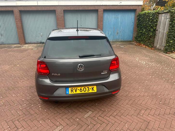 Volkswagen Polo 1.4 TDI 66KW BMT 2014 Grijs, Auto's, Volkswagen, Particulier, Diesel, C, Hatchback, Automaat, Geïmporteerd, Zilver of Grijs