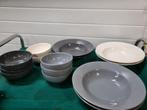 borden infinty grijs wit antriciet ( schaaltjes verkocht), Huis en Inrichting, Keuken | Servies, Ophalen of Verzenden, 'T Olde Gre-j
