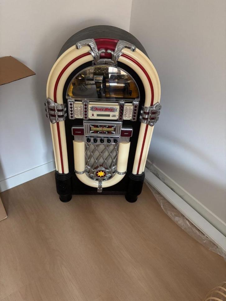 Jukebox Vintage retro Wurlizter radio cd aux, Verzamelen, Automaten | Jukeboxen, Zo goed als nieuw, Overige merken, 1970 tot heden