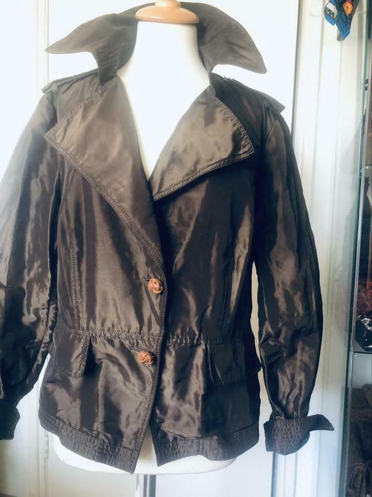 ANNA VAN TOOR donkerbruin jasje maat M met leren knopen, Kleding | Dames, Jasjes, Kostuums en Pakken, Zo goed als nieuw, Jasje