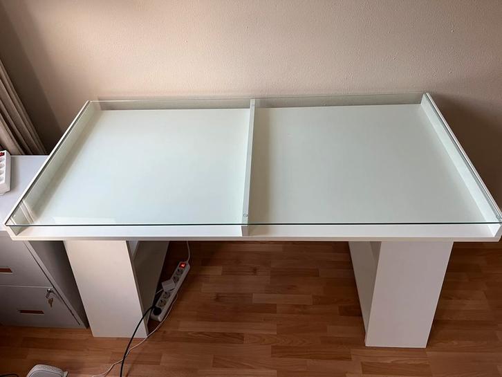 IKEA VIKA GRUVAN Bureau (Vitrine) - VIKA FAGERLID onderstel, Huis en Inrichting, Bureaus, Gebruikt, Bureau, Ophalen