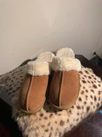 Mooie warme pantoffels mt 42, Bruin, Ophalen of Verzenden, Zo goed als nieuw, Pantoffels of Sloffen