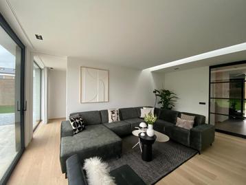 Loods 5 tapijt zwart - wit 232 x 180cm beschikbaar voor biedingen