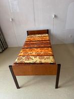 Retro eenpersoonsbed, Ophalen, 90 cm, Eenpersoons, Zo goed als nieuw