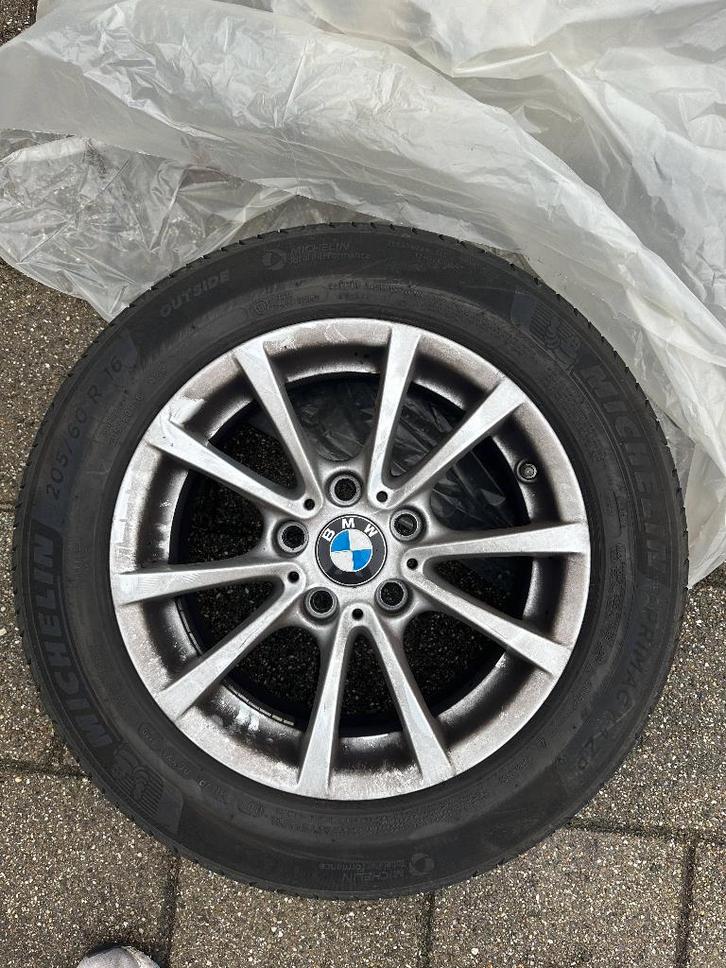 BMW F30 F32 205 60 Style 390 16” velgen met banden, Auto-onderdelen, Banden en Velgen, Band(en), Zomerbanden, 16 inch, 205 mm