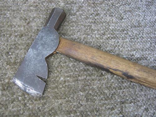 Bijltje / Hamer, Antiek en Kunst, Antiek | Gereedschap en Instrumenten, Verzenden
