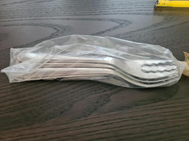 NIEUW 4x herbruikbare feestelijke metalen vorken ribbels, Huis en Inrichting, Keuken | Bestek, Nieuw, Los bestek, Overige materialen