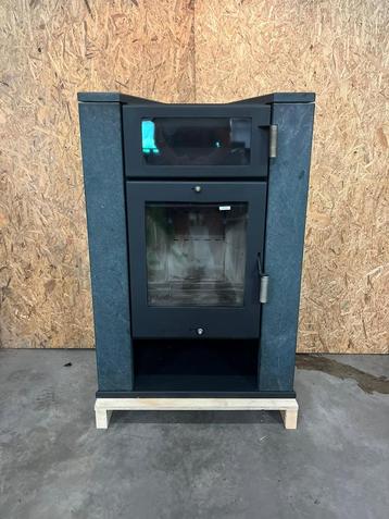 24214 Houtkachel met speksteen Cleveland 7kw beschikbaar voor biedingen