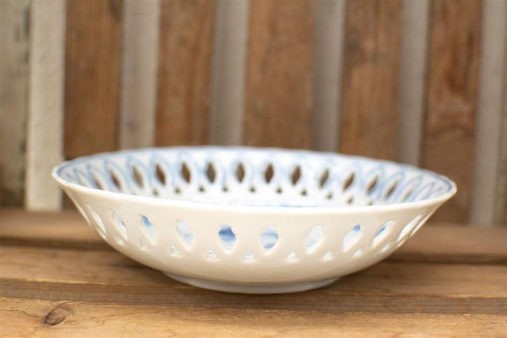 Victoria blue porseleinen schaaltje 39376, Huis en Inrichting, Keuken | Servies, Gebruikt, Schaal of Schalen, Overige stijlen
