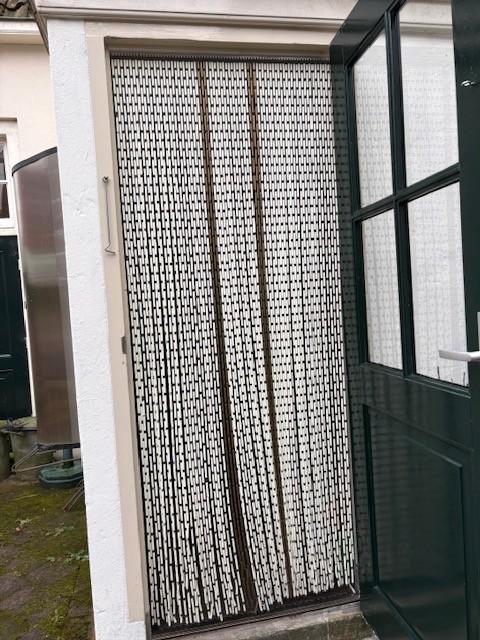 retro kralen vliegengordijn, Huis en Inrichting, Stoffering | Gordijnen en Lamellen, Gebruikt, 150 tot 200 cm, 50 tot 100 cm, Crème