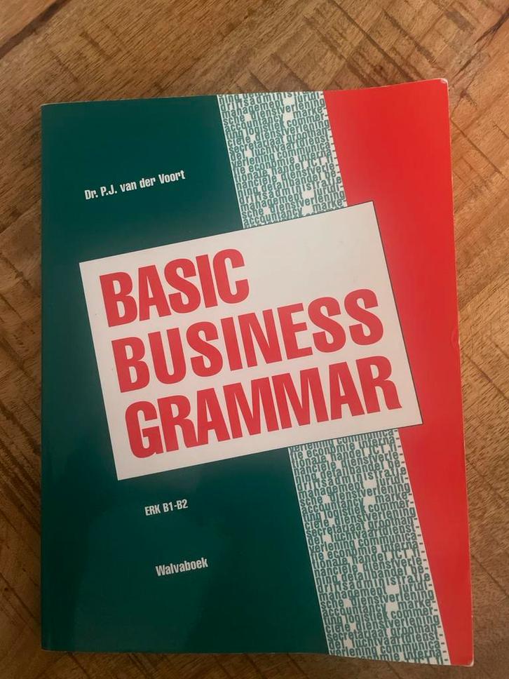 Basic Business Grammar - Dr. P.J. van der Voort, Boeken, Studieboeken en Cursussen, Gelezen, Niet van toepassing, Alpha, Ophalen of Verzenden