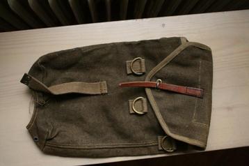 Belgische gasmaskertas ww2 beschikbaar voor biedingen
