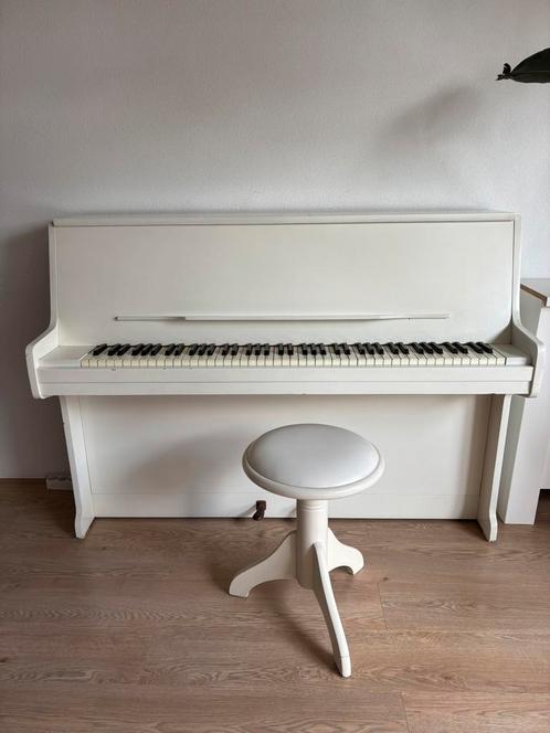 Witte piano merk Rippen., Muziek en Instrumenten, Piano's, Gebruikt, Piano, Wit, Ophalen
