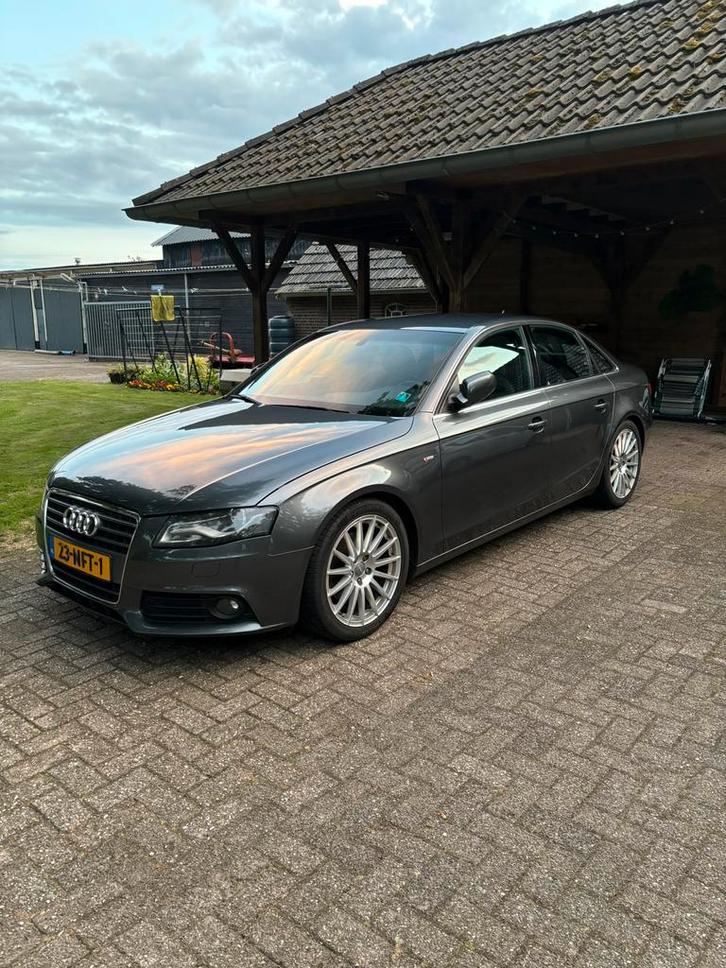 Audi A4 1.8 Tfsi 88KW 2010 Grijs, Auto's, Audi, Particulier, A4, Benzine, B, Sedan, Handgeschakeld, Origineel Nederlands, Zilver of Grijs