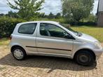 Toyota Yaris 1.0 16V Vvti 3DR 2002 Grijs, Voorwielaandrijving, 4 cilinders, 400 kg, 68 pk