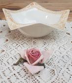 Aparte vorm Frans kommetje/ schaaltje, mooie reliëf sierrand, Huis en Inrichting, -, -, Ophalen of Verzenden, Zo goed als nieuw