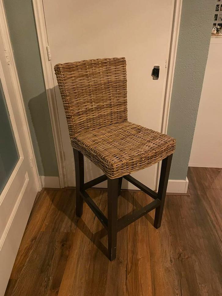 GRATIS!!!! Riete barstoel, Huis en Inrichting, Barkrukken, Gebruikt, 60 tot 90 cm, Riet, 1 kruk, Ophalen