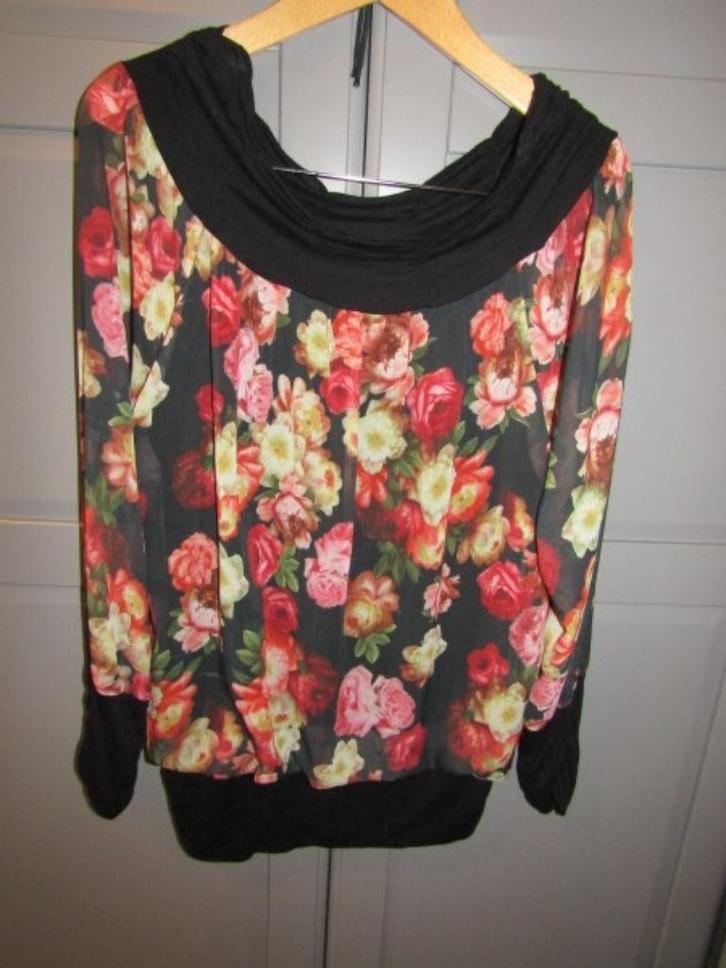 G634 Envy mt L-XL top blouson zwart rozen rood roze chiffon, Kleding | Dames, Tops, Zo goed als nieuw, Maat 42/44 (L), Zwart, Lange mouw