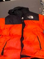 North face puffer nuptse, Kleding | Heren, Jassen | Winter, Maat 48/50 (M), Oranje, Ophalen of Verzenden, Gedragen