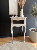 Super leuk beige kastje /bijzettafel, Ophalen, 50 tot 100 cm, Zo goed als nieuw, 25 tot 50 cm
