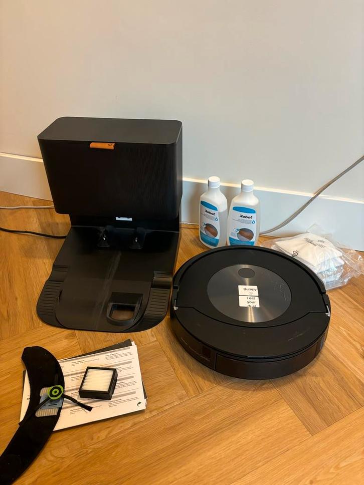 Roomba Combo j7+ Zo Goed Als Nieuw, Witgoed en Apparatuur, Stofzuigers, Zo goed als nieuw, Robotstofzuiger, Reservoir, Ophalen