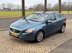 Volvo V40 1.6 D2 115PK 2013 Panorama Camera, Auto's, Volvo, Voorwielaandrijving, Euro 5, Beige, 4 cilinders