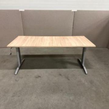 Refurbished - Verstelbaar bureau met slinger 180x80 cm, 44st beschikbaar voor biedingen