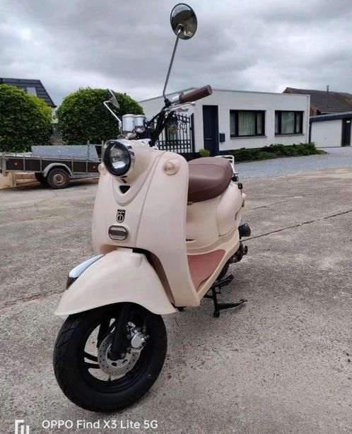 nieuwe BTC old classic scooter  (nog geen tenaamstelling), Fietsen en Brommers, Scooters | Overige merken, Nieuw, Ophalen