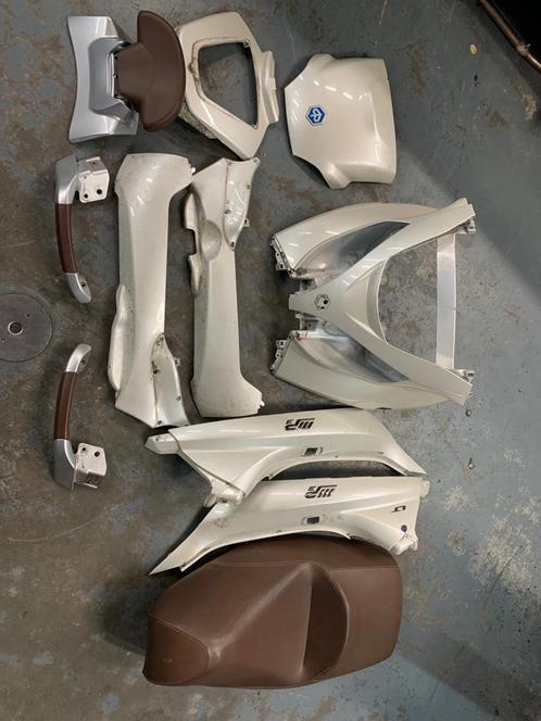 Complete lakset Piaggio MP3 incl zadel en rugsteun, Motoren, Onderdelen | Overige, Gebruikt, Ophalen