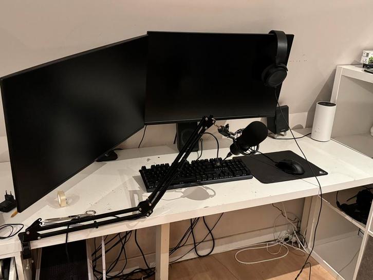 Complete Gaming setup, Computers en Software, Desktop Pc's, Zo goed als nieuw, 3 tot 4 Ghz, HDD, SSD, 16 GB, Met videokaart, Met monitor