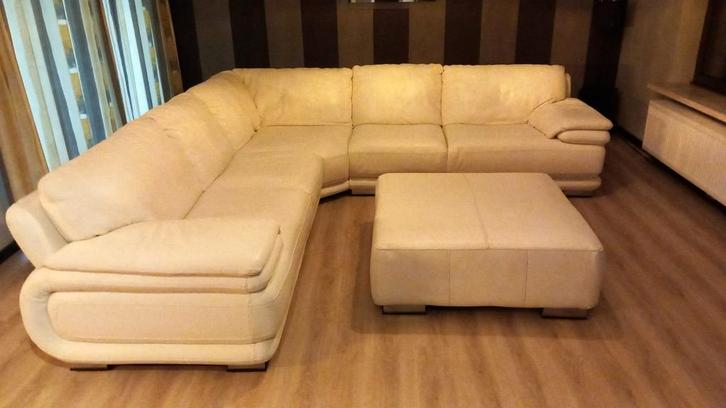 Château d'Axe loungeset met hocker gebroken wit, Huis en Inrichting, Banken | Bankstellen, Gebruikt, Hoekbank, Vierpersoons of meer