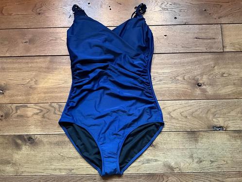 BEACHWAVE corrigerend badpak met overslag  Maat 42 blauw, Kleding | Dames, Badmode en Zwemkleding, Ophalen of Verzenden