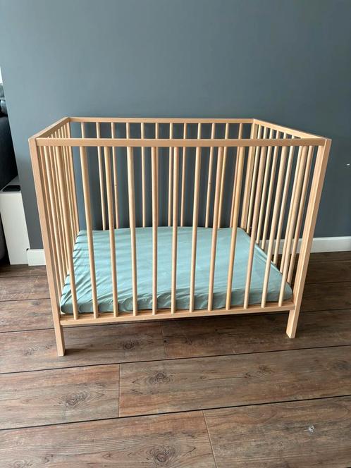 Baby box hout naturel 94x72 cm incl. matras en hoeslaken, Kinderen en Baby's, Boxen, Gebruikt, Rechthoekig, In hoogte verstelbaar